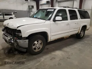 2002 Chevrolet Suburban LT with VIN 3GNFK16Z62G349461, listed as a Copart auction lot 50222035 with 384,687 mi miles and Salvage Title. Bid and sale history available at carsss.com. Image 1.