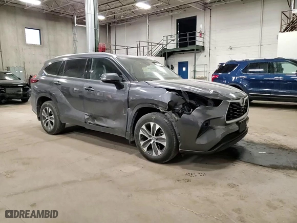 2020 Toyota Highlander XLE with VIN 5TDGZRBH3LS017789, listed as a Copart auction lot 47644425 with 99,548 mi miles and Salvage Title. Bid and sale history available at carsss.com. Image 11.