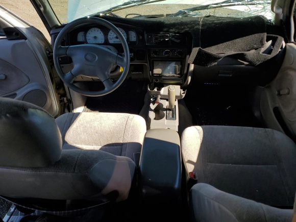 2004 Toyota Tacoma PreRunner with VIN 5TEGM92N54Z356661, listed as a Copart auction lot 41565815 with 145,368 mi miles and Salvage title. Bid and sale history available at DreamBid. Image 8.