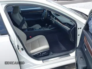 2014 Lexus ES 330 z VIN JTHBK1GG7E2101851, wystawiony jako IAAI lot #42576730 z przebiegiem 175 517 mil mil oraz . Historia ofert i sprzedaży dostępna na DreamBid. Obrazek 5.