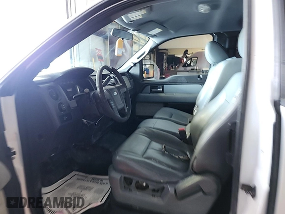 2014 Ford F-150 XL z VIN 1FTFX1CF8EKE37672, wystawiony jako IAAI lot #42585597 z przebiegiem 171 278 mil mil oraz . Historia ofert i sprzedaży dostępna na DreamBid. Obrazek 32.