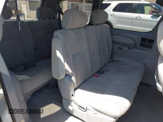 2000 Toyota Sienna CE z VIN 4T3GF19C8YU307987, wystawiony jako IAAI lot #42363309 z przebiegiem 179 374 mil mil oraz . Historia ofert i sprzedaży dostępna na DreamBid. Obrazek 8.