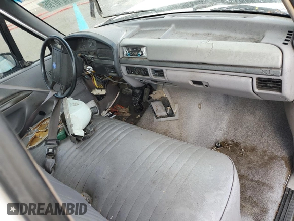 1995 Ford F-150 z VIN 1FTDF15Y6SNA77319, wystawiony jako Copart lot #51218795 z przebiegiem Nie podano mil oraz Nie do naprawy • Non repairable. Historia ofert i sprzedaży dostępna na DreamBid. Obrazek 8.