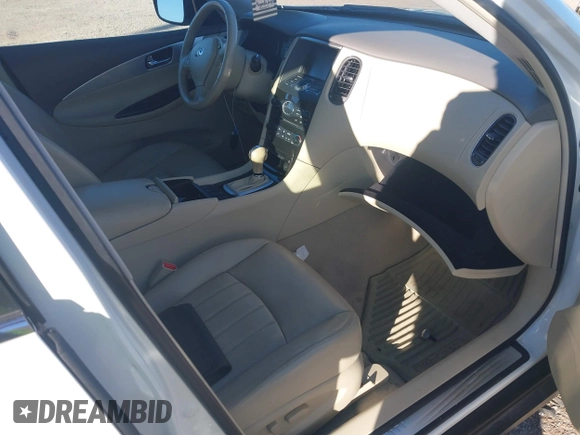2015 Infiniti QX50 Journey with VIN JN1BJ0HP3FM730822, listed as a IAAI auction lot 41590976 with 70,941 mi miles. Bid and sale history available at carsss.com. Image 5.