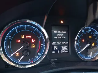 2019 Toyota Corolla L z VIN 5YFBURHEXKP865438, wystawiony jako IAAI lot #41209039 z przebiegiem 61 560 mil mil oraz . Historia ofert i sprzedaży dostępna na DreamBid. Obrazek 7.