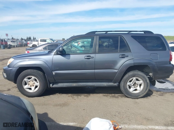 2005 Toyota 4Runner SR5 with VIN JTEZU14R958028894, listed as a IAAI auction lot 41680999 with 215,110 mi miles. Bid and sale history available at carsss.com. Image 15.