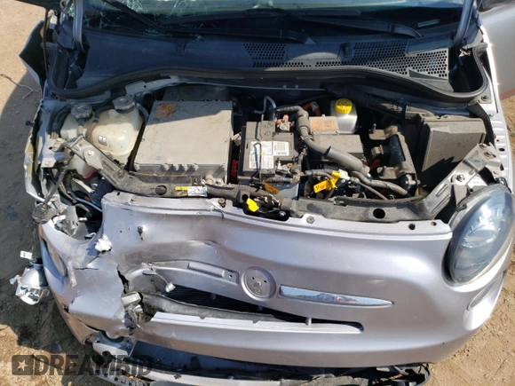 2018 FIAT 500e with VIN 3C3CFFGE2JT374957, listed as a Copart auction lot 63768444 with 39,377 mi miles and Salvage title. Bid and sale history available at DreamBid. Image 11.