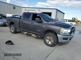2021 Ram 2500 Tradesman z VIN 3C6UR5CLXMG632538, wystawiony jako Copart lot #86882244 z przebiegiem Nie podano mil oraz Szkoda całkowita • Salvage title. Historia ofert i sprzedaży dostępna na DreamBid. Obrazek 4.