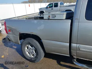 2003 Chevrolet Silverado 1500 LT with VIN 2GCEK19T431351084, listed as a IAAI auction lot 41995382 with 235,033 mi miles and . Bid and sale history available at DreamBid. Image 18.