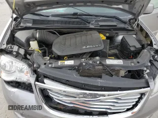 2016 Chrysler Town & Country Touring with VIN 2C4RC1BG0GR292229, listed as a Copart auction lot 66702584 with 118,976 mi miles and Salvage Title. Bid and sale history available at DreamBid. Image 14.