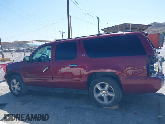 2007 Chevrolet Suburban LT with VIN 3GNFK16347G260507, listed as a IAAI auction lot 42551224 with 208,824 mi miles and . Bid and sale history available at DreamBid. Image 14.