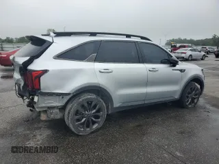 2021 Kia Sorento EX with VIN 5XYRHDLF9MG071527, listed as a Copart auction lot 58660985 with 111,057 mi miles and Clean title. Bid and sale history available at DreamBid. Image 3.