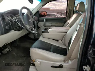 2007 Chevrolet Silverado 1500 1LT with VIN 3GCEC13J07G523824, listed as a Copart auction lot 85211794 with 304,461 mi miles and Salvage Title. Bid and sale history available at DreamBid. Image 7.