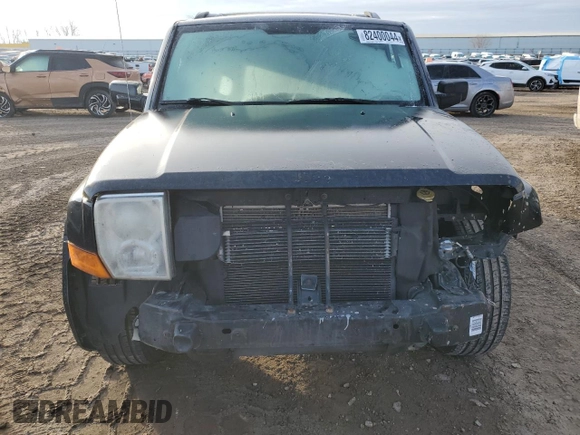 2010 Jeep Commander Limited with VIN 1J4RG5GT6AC113462, listed as a Copart auction lot 82400044 with 189,168 mi miles and Salvage title. Bid and sale history available at DreamBid. Image 5.