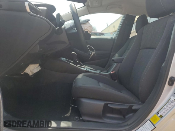 2025 Toyota Corolla LE z VIN 5YFB4MDE6SP261393, wystawiony jako Copart lot #54745915 z przebiegiem 7 080 mil mil oraz Nie do naprawy • Non repairable. Historia ofert i sprzedaży dostępna na DreamBid. Obrazek 7.