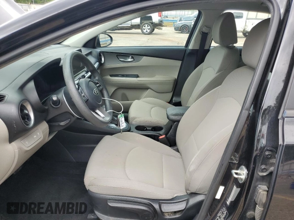 2019 Kia Forte LXS z VIN 3KPF24AD3KE052794, wystawiony jako Copart lot #53907935 z przebiegiem 128 394 mil mil oraz Szkoda całkowita • Salvage title. Historia ofert i sprzedaży dostępna na DreamBid. Obrazek 7.