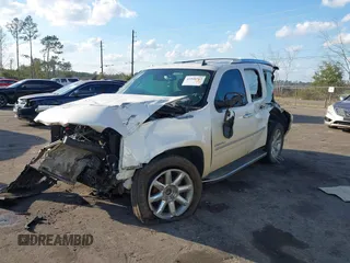 2013 GMC Yukon Denali with VIN 1GKS1EEF6DR278035, listed as a IAAI auction lot 41526763 with 149,815 mi miles. Bid and sale history available at carsss.com. Image 2.