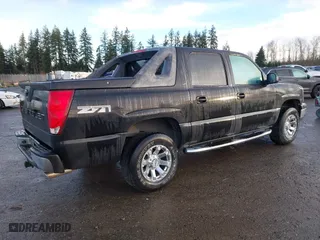 2006 Chevrolet Avalanche Z71 with VIN 3GNEK12ZX6G221862, listed as a IAAI auction lot 41794956 with 163,738 mi miles. Bid and sale history available at carsss.com. Image 4.