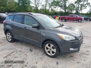 2016 Ford Escape SE with VIN 1FMCU0GX3GUC05279, listed as a IAAI auction lot 42142557 with 87,177 mi miles. Bid and sale history available at carsss.com. Image 1.