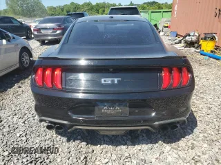 2018 Ford Mustang GT z VIN 1FA6P8CF0J5179879, wystawiony jako Copart lot #57986645 z przebiegiem 63 354 mil mil oraz Szkody całkowita. Historia ofert i sprzedaży dostępna na DreamBid. Obrazek 6.