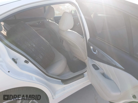 2015 Infiniti Q50 Premium with VIN JN1BV7AP1FM336842, listed as a IAAI auction lot 40893482 with 96,634 mi miles. Bid and sale history available at carsss.com. Image 8.