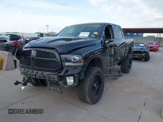 2018 Ram 1500 Sport z VIN 1C6RR7MT8JS168041, wystawiony jako IAAI lot #41887661 z przebiegiem 105 448 mil mil oraz . Historia ofert i sprzedaży dostępna na DreamBid. Obrazek 2.