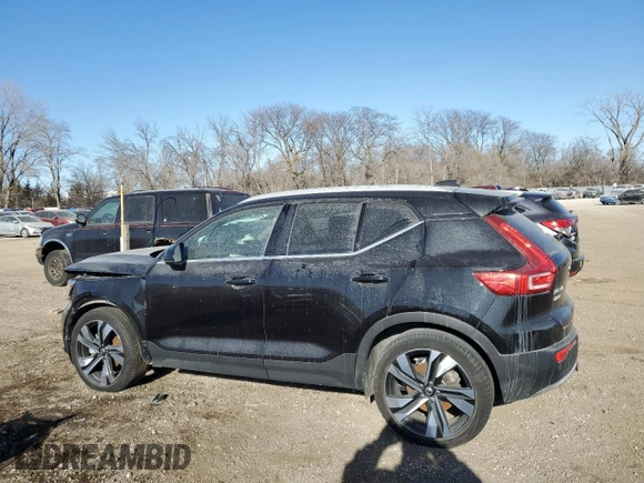 2023 Volvo XC40 Ultimate Bright Theme с VIN YV4L12UA2P2018231, выставлен на аукционе Copart как лот 41922235 с пробегом 39 681 миль миль и Списание • Salvage title. История ставок и продаж доступна на DreamBid. Изображение 2.