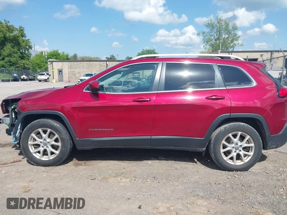 2016 Jeep Cherokee Latitude z VIN 1C4PJMCB9GW305472, wystawiony jako IAAI lot #42276395 z przebiegiem 112 621 mil mil oraz . Historia ofert i sprzedaży dostępna na DreamBid. Obrazek 15.