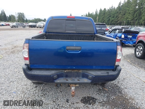 2015 Toyota Tacoma with VIN 3TMLU4EN1FM186747, listed as a IAAI auction lot 42493658 with 104,100 mi miles and . Bid and sale history available at DreamBid. Image 16.