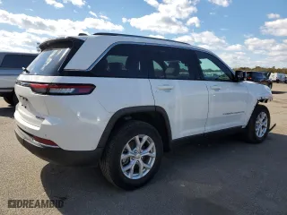 2023 Jeep Grand Cherokee Limited with VIN 1C4RJHBG8PC503538, listed as a Copart auction lot 48246745 with 19,759 mi miles and Salvage Title. Bid and sale history available at carsss.com. Image 3.