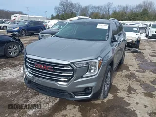 2024 GMC Terrain SLT with VIN 3GKALVEG1RL171374, listed as a IAAI auction lot 41567128 with 21,343 mi miles and . Bid and sale history available at carsss.com. Image 2.