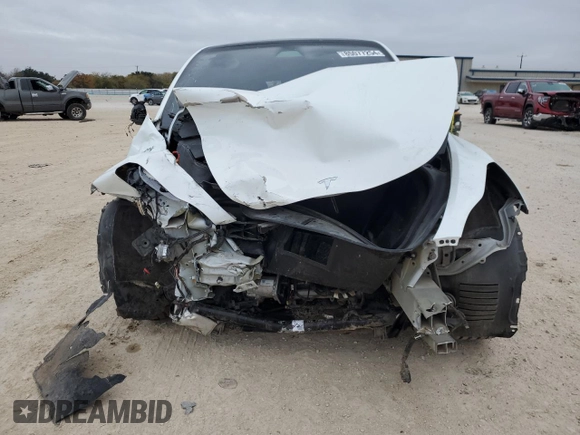 2021 Tesla Model Y Performance z VIN 5YJYGDEF0MF267326, wystawiony jako Copart lot #52319925 z przebiegiem Nie podano mil oraz Szkoda całkowita • Salvage title. Historia ofert i sprzedaży dostępna na DreamBid. Obrazek 5.
