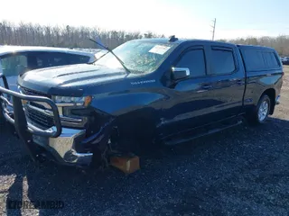 2020 Chevrolet Silverado 1500 LT with VIN 1GCUYDED3LZ180975, listed as a IAAI auction lot 41363402 with 70,272 mi miles. Bid and sale history available at carsss.com. Image 2.