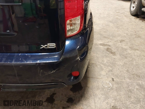 2015 Scion xB with VIN JTLZE4FE7FJ071481, listed as a IAAI auction lot 41520058 with 175,714 mi miles. Bid and sale history available at carsss.com. Image 19.