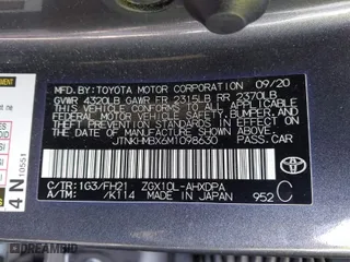 2021 Toyota C-HR LE with VIN JTNKHMBX6M1098630, listed as a IAAI auction lot 41451015 with 67,426 mi miles. Bid and sale history available at carsss.com. Image 9.