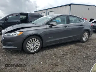 2016 Ford Fusion SE Hybrid z VIN 3FA6P0LU2GR175855, wystawiony jako Copart lot #62994175 z przebiegiem 107 128 mil mil oraz Szkoda całkowita • Salvage title. Historia ofert i sprzedaży dostępna na DreamBid. Obrazek 1.