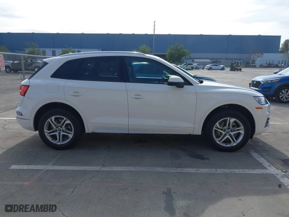 2018 Audi Q5 Premium with VIN WA1ANAFY5J2065919, listed as a IAAI auction lot 41692587 with 79,733 mi miles. Bid and sale history available at carsss.com. Image 13.