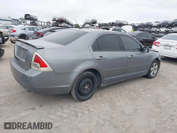 2007 Ford Fusion SE with VIN 3FAHP07197R208598, listed as a IAAI auction lot 41966837 with 999,999 mi miles. Bid and sale history available at carsss.com. Image 4.
