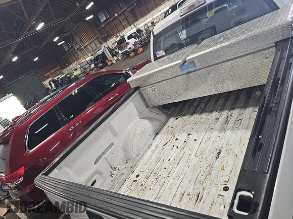 2013 Ford F-150 XL с VIN 1FTFX1EF1DKE89253, выставлен на аукционе IAAI как лот 42575807 с пробегом 211 037 миль миль и . История ставок и продаж доступна на DreamBid. Изображение 8.