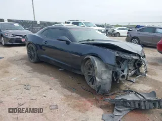 2013 Chevrolet Camaro LT z VIN 2G1FB1E30D9153995, wystawiony jako IAAI lot #41926230 z przebiegiem Nie podano mil oraz . Historia ofert i sprzedaży dostępna na DreamBid. Obrazek 1.