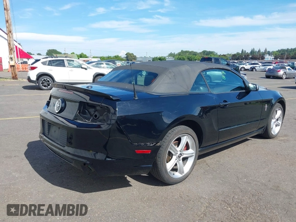 2013 Ford Mustang V6 с VIN 1ZVBP8EM9D5246601, выставлен на аукционе IAAI как лот 42239109 с пробегом 116 780 миль миль и . История ставок и продаж доступна на DreamBid. Изображение 18.