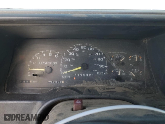 1998 Chevrolet Silverado 1500 with VIN 1GCEK19R2WE133619, listed as a Copart auction lot 55303545 with 200,306 mi miles and Salvage Title. Bid and sale history available at DreamBid. Image 9.