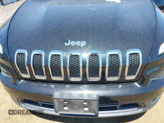 2016 Jeep Cherokee Latitude with VIN 1C4PJMCSXGW296586, listed as a IAAI auction lot 42686423 with 83,833 mi miles and . Bid and sale history available at DreamBid. Image 6.