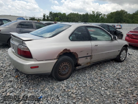 1997 Honda Accord LX with VIN 1HGCD7230VA027915, listed as a Copart auction lot 58961425 with 200,814 mi miles and Salvage title. Bid and sale history available at DreamBid. Image 3.