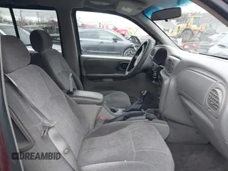 2004 Chevrolet TrailBlazer LS with VIN 1GNDT13S342381887, listed as a IAAI auction lot 42045636 with 103,780 mi miles and . Bid and sale history available at DreamBid. Image 5.