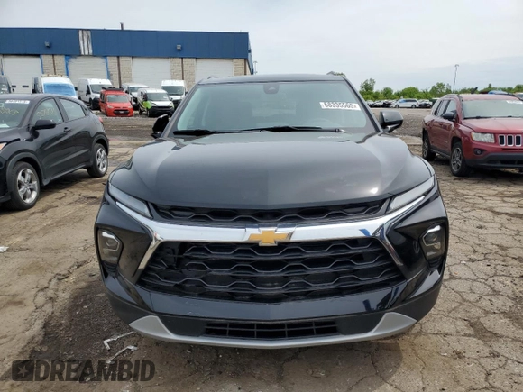 2024 Chevrolet Blazer LT z VIN 3GNKBCR47RS178236, wystawiony jako Copart lot #58335565 z przebiegiem 13 364 mil mil oraz Czysty tytuł • Clean title. Historia ofert i sprzedaży dostępna na DreamBid. Obrazek 5.