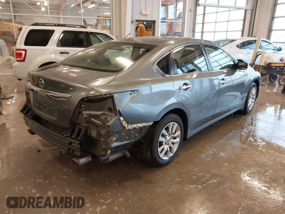 2015 Nissan Altima 2.5 S with VIN 1N4AL3AP8FC266100, listed as a IAAI auction lot 41535510 with 111,566 mi miles. Bid and sale history available at carsss.com. Image 4.