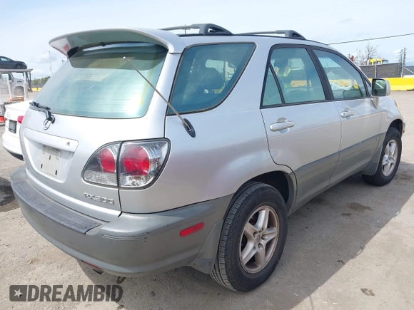 2002 Lexus RX with VIN JTJHF10U820292183, listed as a IAAI auction lot 41976969 with 230,353 mi miles. Bid and sale history available at carsss.com. Image 4.