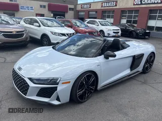 2021 Audi R8 Spyder performance z VIN WUA4BCFX5M7901463, wystawiony jako Copart lot #58416835 z przebiegiem 16 766 mil mil oraz Szkody całkowita. Historia ofert i sprzedaży dostępna na DreamBid. Obrazek 2.