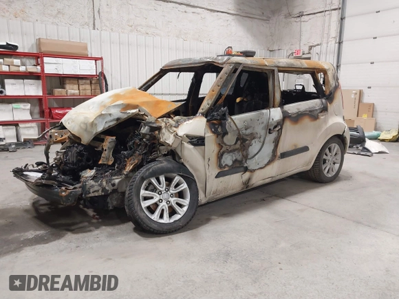 2013 Kia Soul with VIN KNDJT2A51D7525020, listed as a IAAI auction lot 41599276 with 1 mi miles. Bid and sale history available at carsss.com. Image 17.